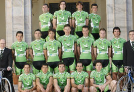 El Extremadura-Ciclismo solidario presenta el equipo en Zafra