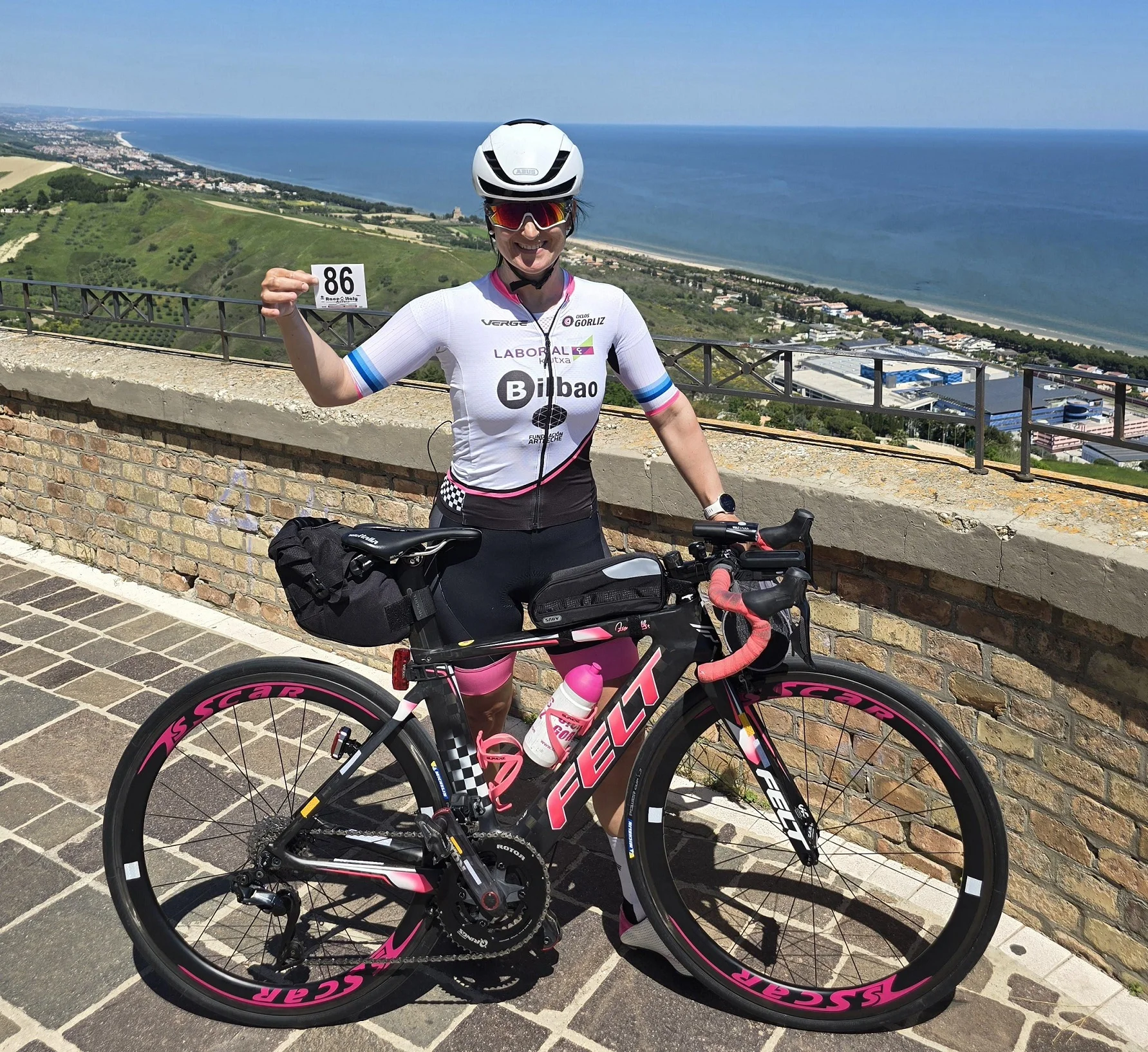 Ziortza Villa logra el subcampeonato de Europa de ciclismo de ultradistancia sin apoyo técnico